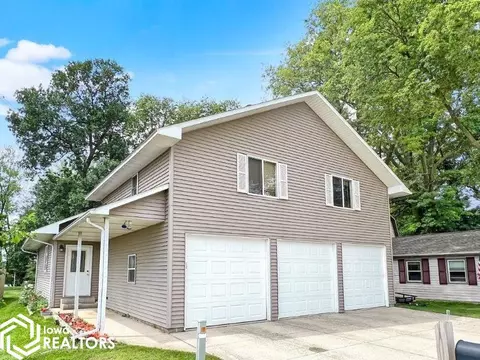 1357 Beeds Lake Dr, Hampton, IA 50441