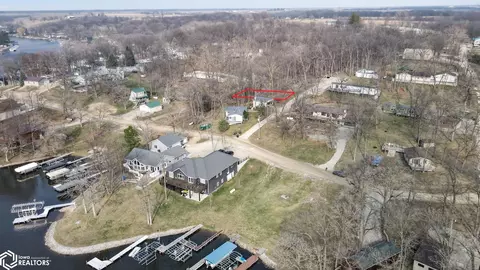 107 Wild Rose Dr, Montezuma, IA 50171
