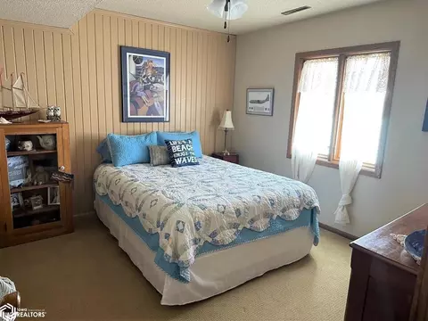 Bedroom - 31 Schutter Cir, Algona, IA 50511 photo 3 of 3