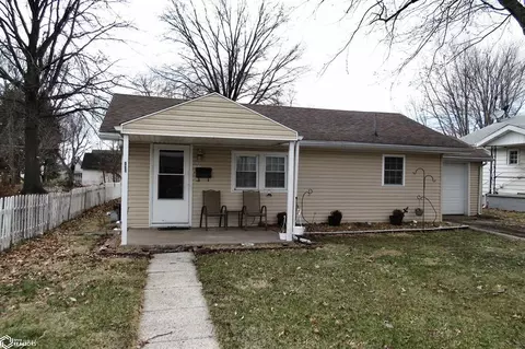 1830 Laurel St, Hamilton, IL 62341
