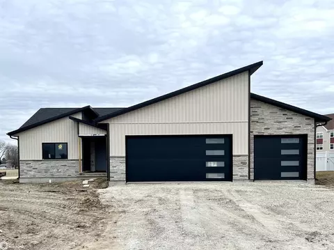 2601 Lavender Ln, Burlington, IA 52601