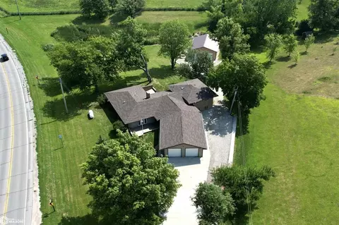 1898 Highway T38 Hwy N, Grinnell, IA 50112