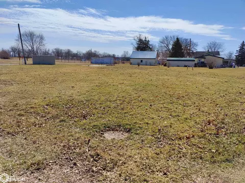 301 1st St, Eldon, IA 52554