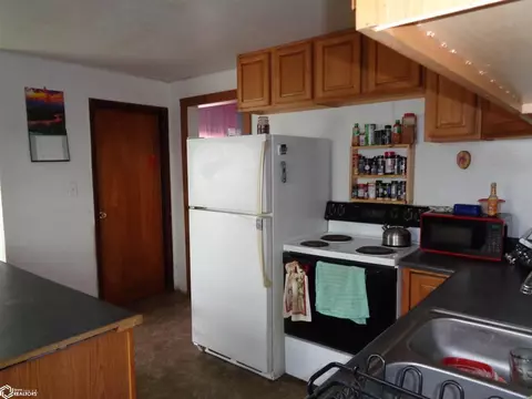520 E Walsh St, Centerville, IA 52544 photo 12