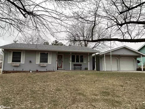 209 S Cedar St, Lamoni, IA 50140