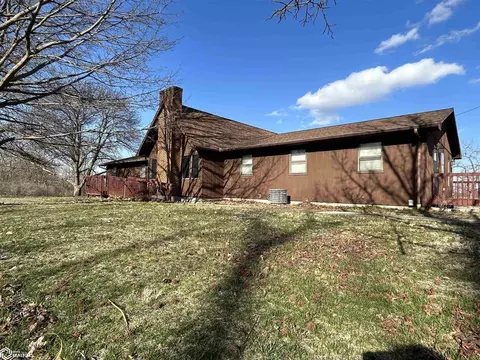 619 S State St, Lamoni, IA 50140