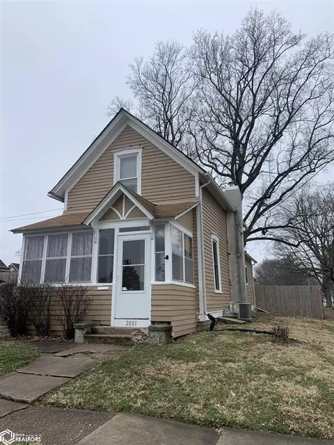 2001 S 4th St, Burlington, IA 52601