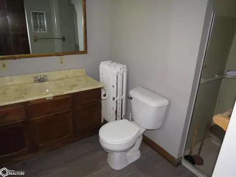 307 E 5th St, Carroll, IA 51401 photo 11