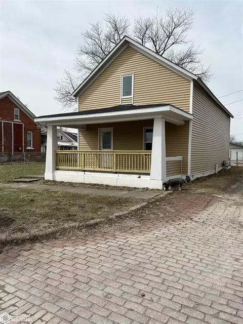 413 14th St, Fort Madison, IA 52627