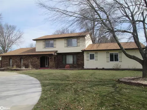 800 Easy St, Burlington, IA 52601