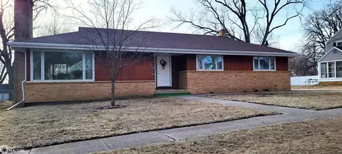 808 S Harlan St, Algona, IA 50511