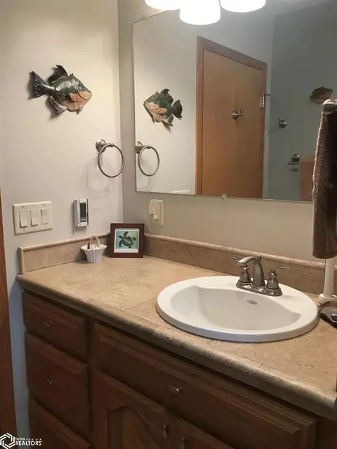 809 SW 5th St, Hampton, IA 50441 photo 25
