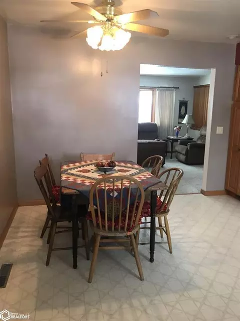 809 SW 5th St, Hampton, IA 50441 photo 14