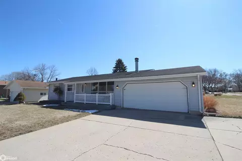 1433 7th St SE, Mason City, IA 50401