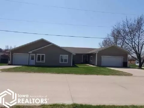 1001 W Columbus St, Mount Ayr, IA 50854