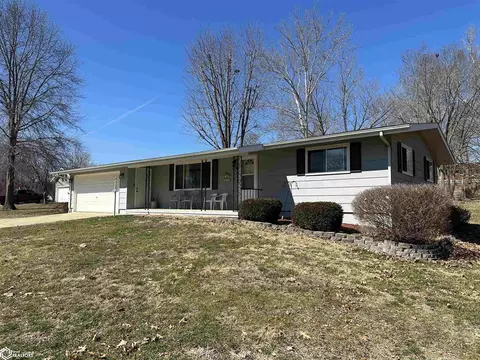 207 Riverview Dr, Keosauqua, IA 52565