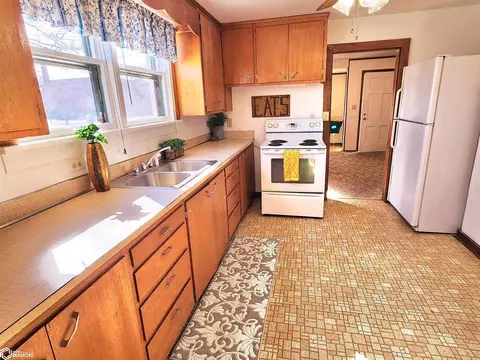 13 E Mill St, Rock Falls, IA 50467 photo 10