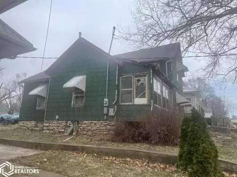 915 E 2nd St, Ottumwa, IA 52501