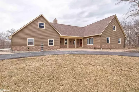 8 Woodland Dr, Humboldt, IA 50548