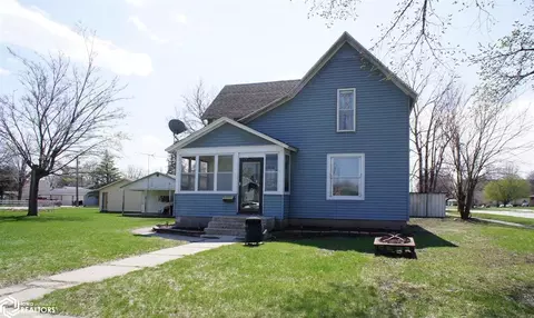 1238 Division St, Webster City, IA 50595