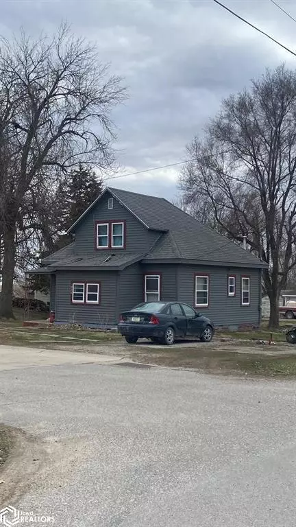 301 S Washington St, New Sharon, IA 50207