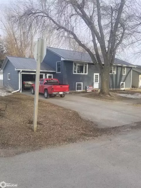 650 Ripley St NW, Titonka, IA 50480