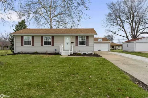 713 E Cedar Ln, Mount Pleasant, IA 52641