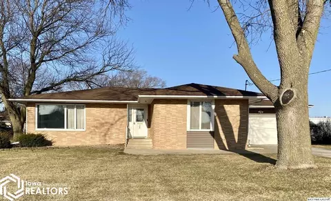 704 9th St N, Northwood, IA 50459