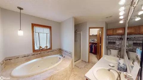 Bath - 601 Park Ave, Odebolt, IA 51458 photo 6 of 6