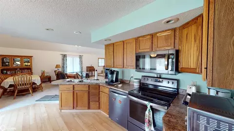 Kitchen - 601 Park Ave, Odebolt, IA 51458 photo 3 of 4