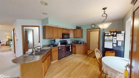 Kitchen - 601 Park Ave, Odebolt, IA 51458 photo 2 of 4