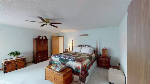 Bedroom - 601 Park Ave, Odebolt, IA 51458 photo 4 of 5