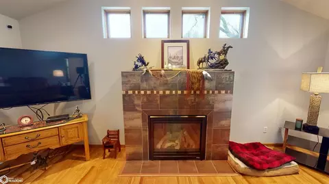 Living - 601 Park Ave, Odebolt, IA 51458 photo 6 of 8