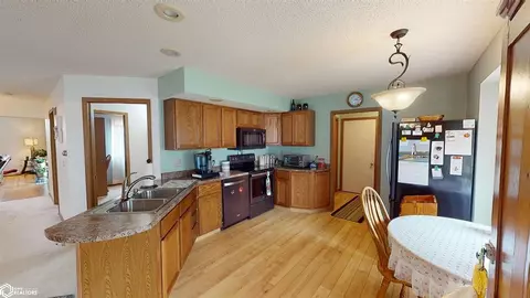 Kitchen - 601 Park Ave, Odebolt, IA 51458 photo 1 of 4