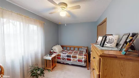 Bedroom - 601 Park Ave, Odebolt, IA 51458 photo 2 of 5