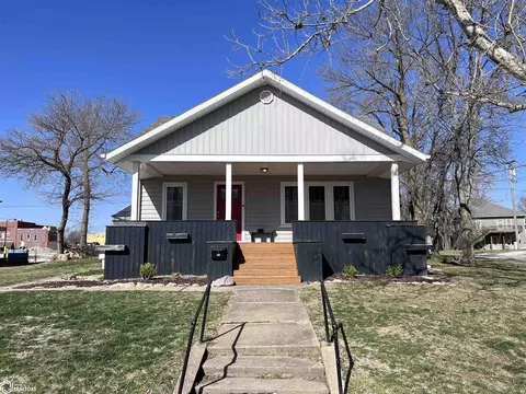 120 N Maple St, Lamoni, IA 50140