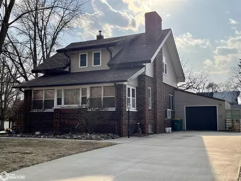 207 3rd Ave W, Thompson, IA 50478