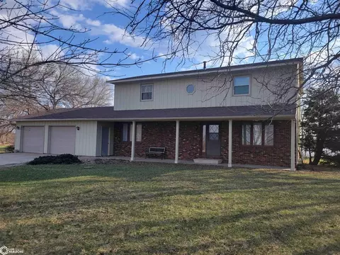 1458 Twin Sister Lake Rd, Belmond, IA 50421