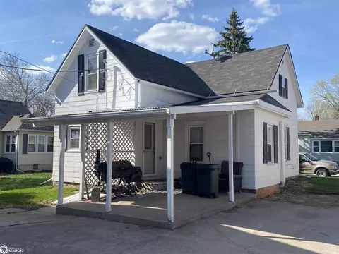 102 E Lincoln St, New London, IA 52645
