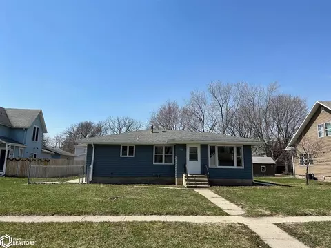1705 Lake St, Emmetsburg, IA 50536