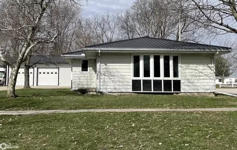 104 N High St, Montezuma, IA 50171