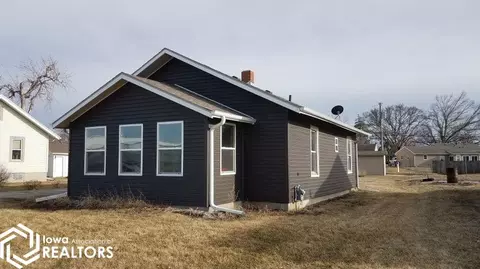 1209 E Boone St, Marshalltown, IA 50158