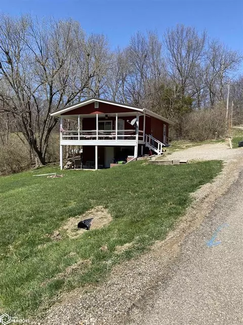 4053 Herbert Dr, Brooklyn, IA 52211