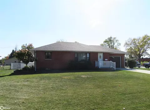 308 Bryngelson Dr, Marshalltown, IA 50158