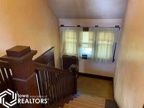 305 Standring St, Corwith, IA 50430 photo 9