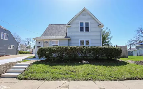 720 E Ave, Nevada, IA 50201 photo 1
