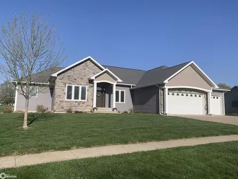 2525 Diamond Ridge Dr, Burlington, IA 52601
