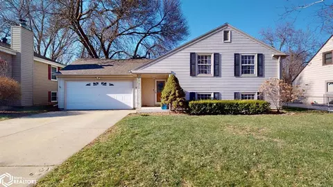 410 21st St SW, Mason City, IA 50401