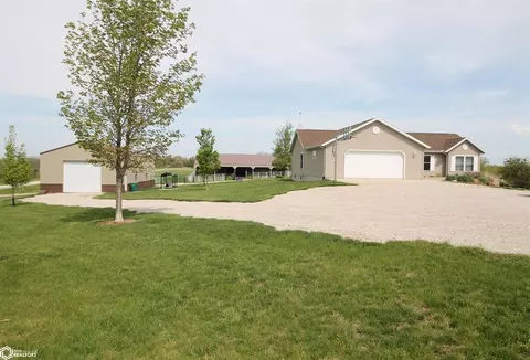 2154 Mulberry Ave, Corning, IA 50841