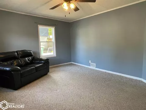 1009 9th St, Corning, IA 50841 photo 5